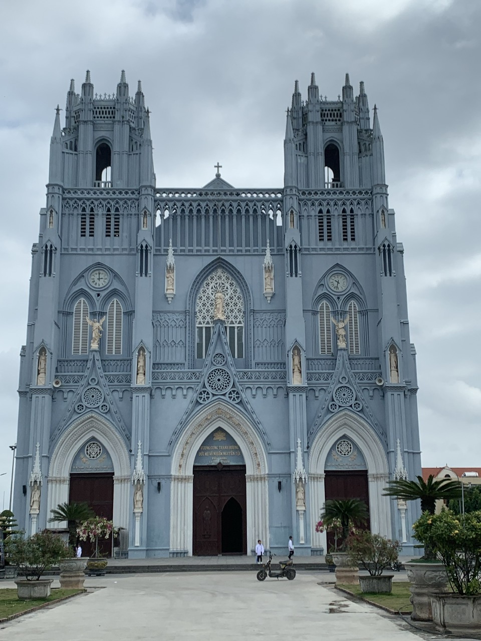 Tham quan nhà thờ Phú Nhai, một trong 4 tiểu Vương Cung Thánh Đường ở Việt Nam